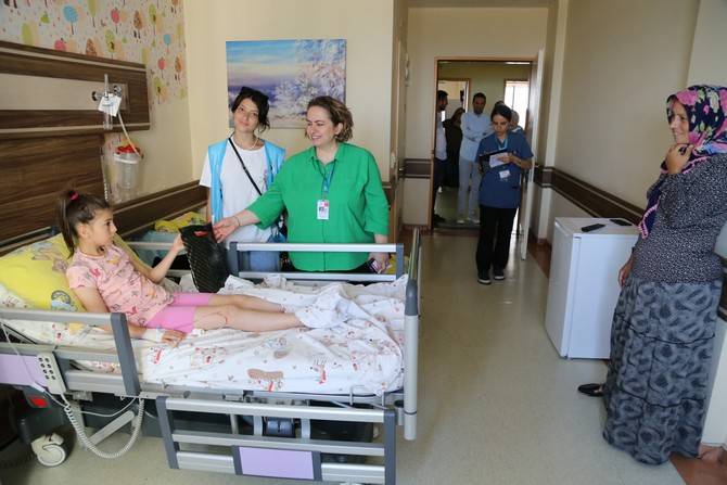 RİBEGEM’den Hasta Çocuklara Moral Ziyareti 17