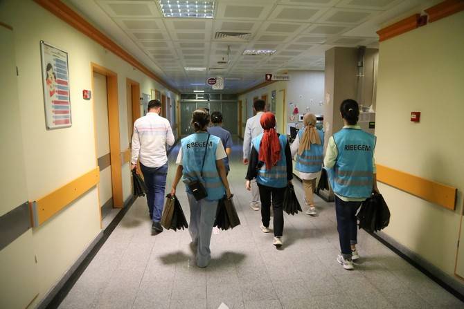 RİBEGEM’den Hasta Çocuklara Moral Ziyareti 8