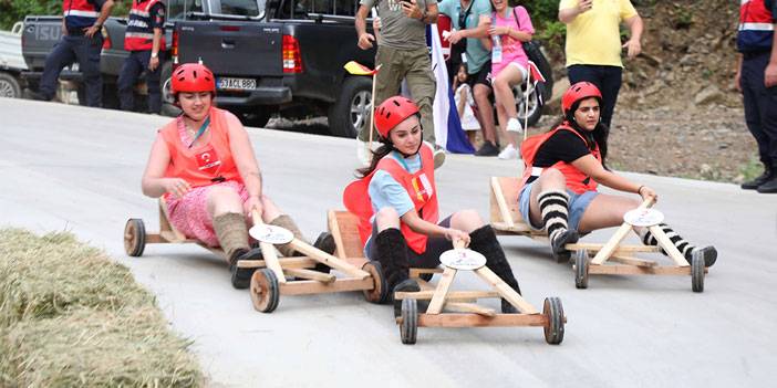 Rize'de 12. Tulum ve Kemençe Festivali gerçekleştirildi