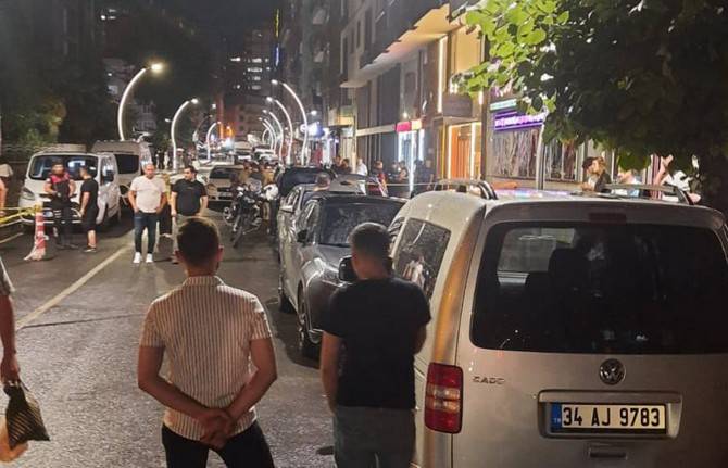 Rize’de bıçaklı saldırı: 1 ölü, 2 yaralı 4