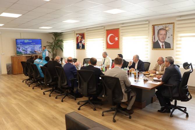 Rize’nin Yeni Valisi İhsan Selim Baydaş Ayağının Tozu İle Yatırımları Yerinde İnceledi 9