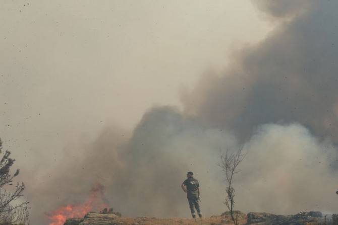 Çanakkale'de yangın evlere ulaştı, evler alev alev yanıyor 26
