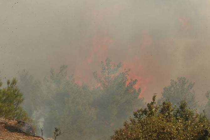 Çanakkale'de yangın evlere ulaştı, evler alev alev yanıyor 27