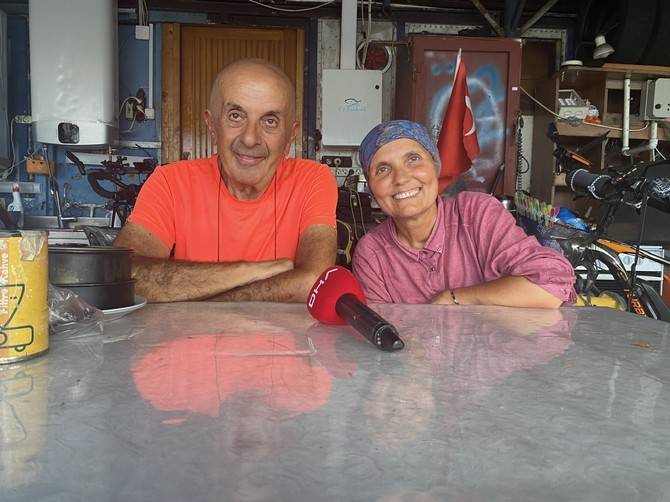 Emekli çift, yeni hayatlarına pedallıyor 5