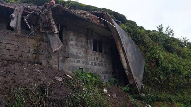 Rize'de şiddetli yağış etkili oldu 8