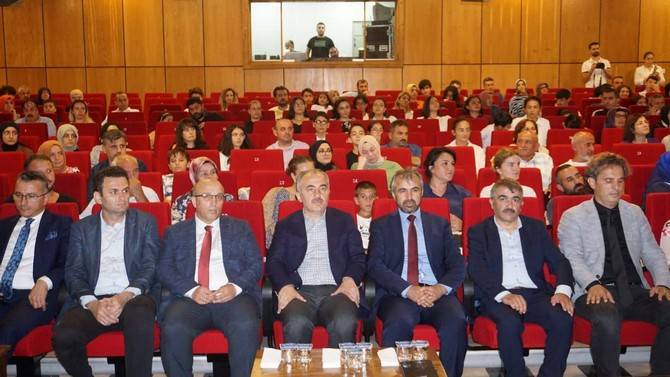LGS ve YKS'de Rize'den Dereceye Giren Öğrencilere Ödülleri Takdim Edildi 1