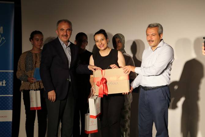 LGS ve YKS'de Rize'den Dereceye Giren Öğrencilere Ödülleri Takdim Edildi 22