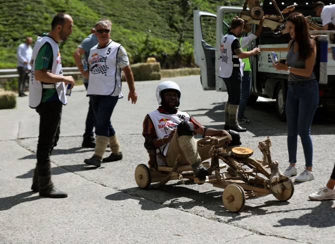 Rize'de "14. Geleneksel Red Bull Formulaz Tahta Araba Şenliği" düzenlendi 10