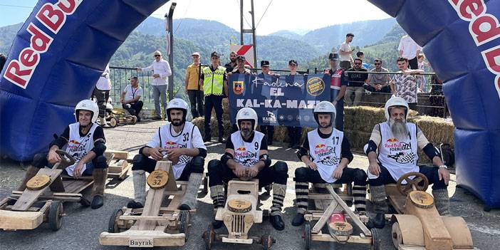 Rize'de "14. Geleneksel Red Bull Formulaz Tahta Araba Şenliği" düzenlendi