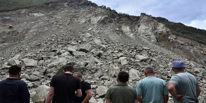 Trabzon'da taş ocağında heyelan