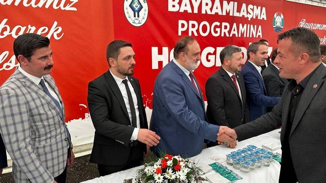 Rize'de bayramlaşma töreninde protokol ile vatandaşlar bir araya geldi 51