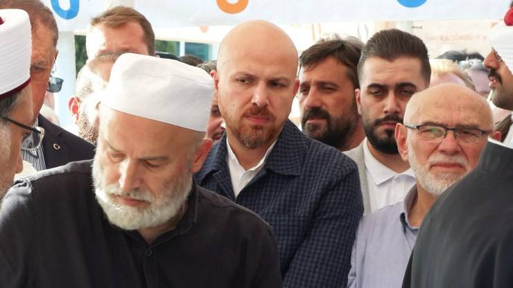 Cumhurbaşkanı Erdoğan’ın kuzeni Mehmet Mutlu son yolculuğuna uğurlandı 13