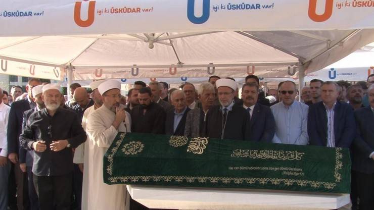 Cumhurbaşkanı Erdoğan’ın kuzeni Mehmet Mutlu son yolculuğuna uğurlandı 8