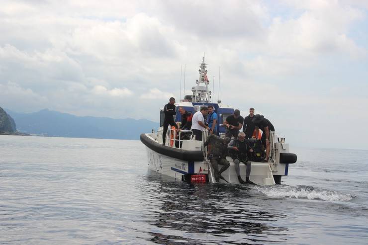 Karadeniz'de sürdürülebilir kıyı ve olta balıkçılığı için keşif dalışı yaptılar 7