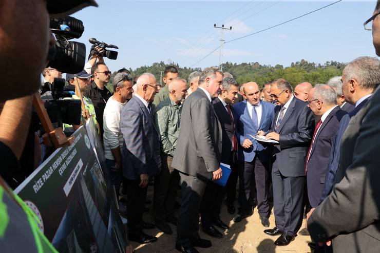 Bakanlar Bak ve Özhaseki'nin Rize'de 2