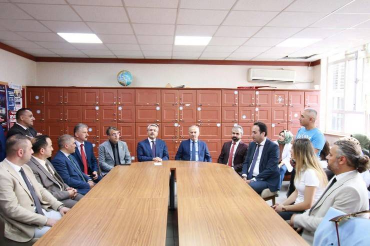 15. MEB Robot Yarışması Rize Şampiyonlarına Ödülleri Takdim Edildi 14