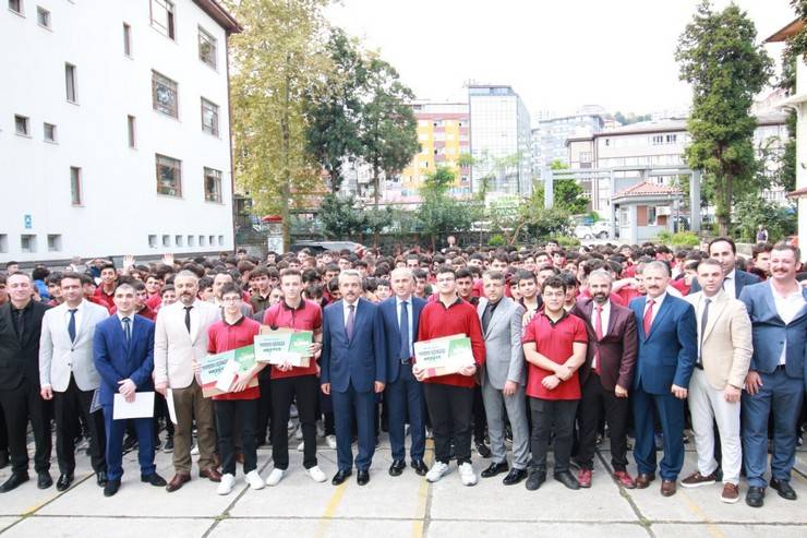 15. MEB Robot Yarışması Rize Şampiyonlarına Ödülleri Takdim Edildi 16