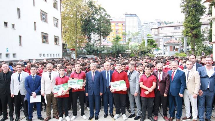 15. MEB Robot Yarışması Rize Şampiyonlarına Ödülleri Takdim Edildi 17