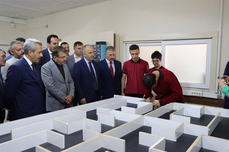 15. MEB Robot Yarışması Rize Şampiyonlarına Ödülleri Takdim Edildi 24