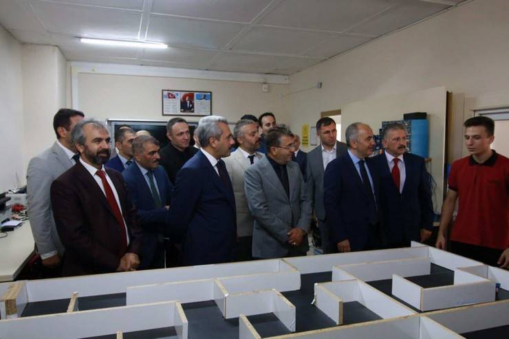 15. MEB Robot Yarışması Rize Şampiyonlarına Ödülleri Takdim Edildi 9