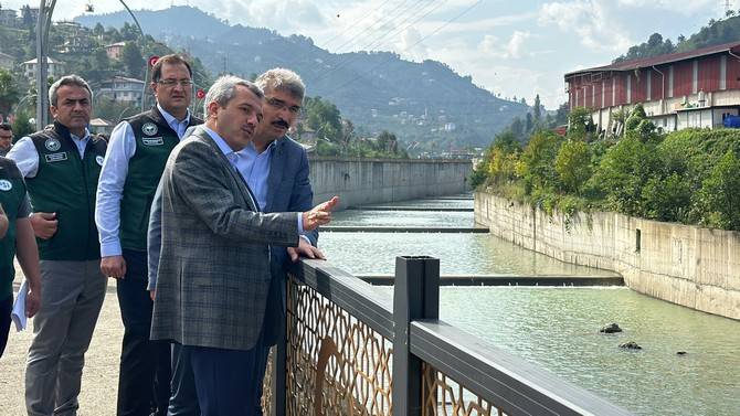 Rize'de Yağışlar Sonrası Yollar ve Derelerde İnceleme 5