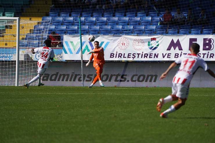 Çaykur Rizespor - Yilport Samsunspor maçından kareler 11