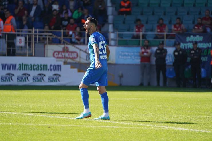 Çaykur Rizespor - Yilport Samsunspor maçından kareler 13