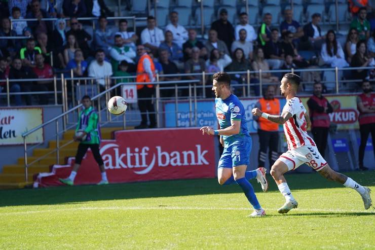 Çaykur Rizespor - Yilport Samsunspor maçından kareler 15