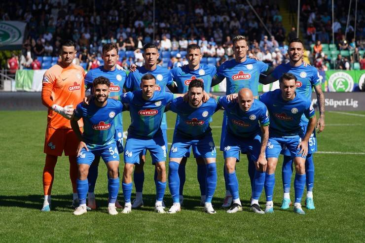 Çaykur Rizespor - Yilport Samsunspor maçından kareler 3