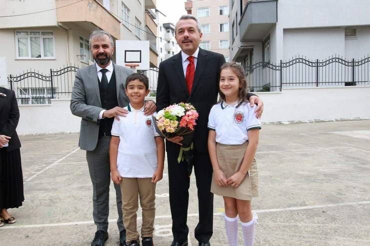 Rize Valisi Baydaş, Öğretmenler Odası Buluşması'nda 18