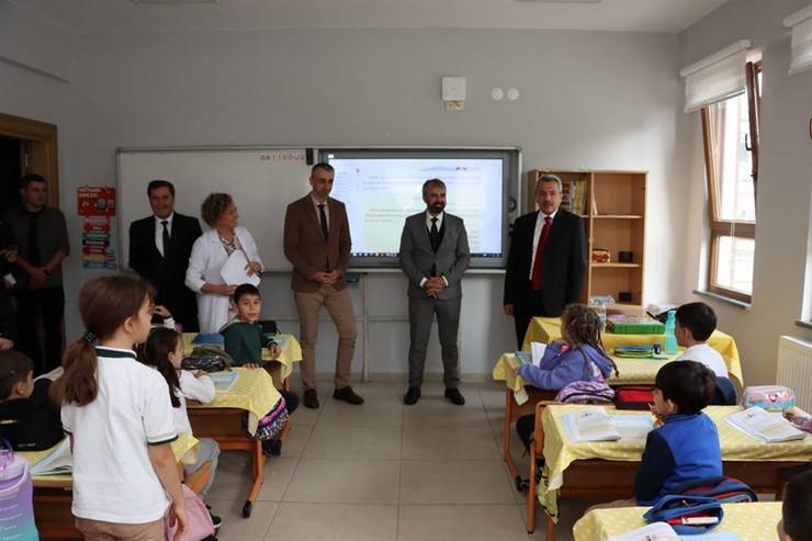 Rize Valisi Baydaş, Öğretmenler Odası Buluşması'nda 25