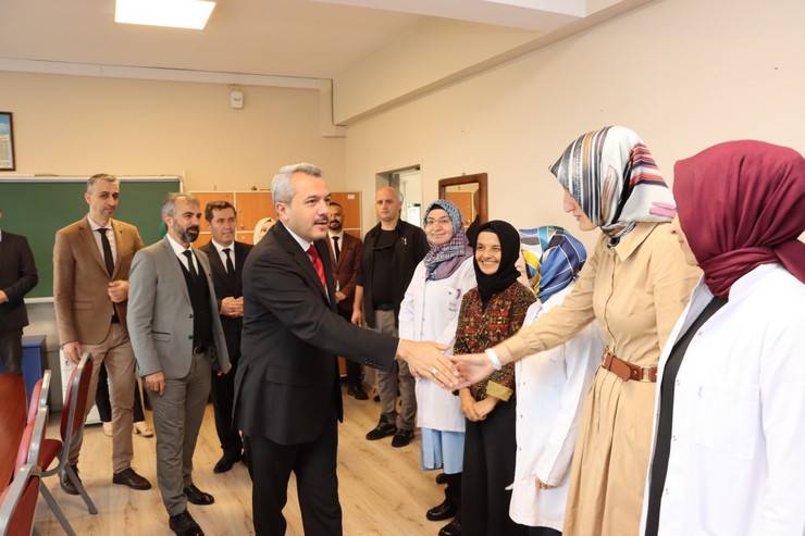 Rize Valisi Baydaş, Öğretmenler Odası Buluşması'nda 3