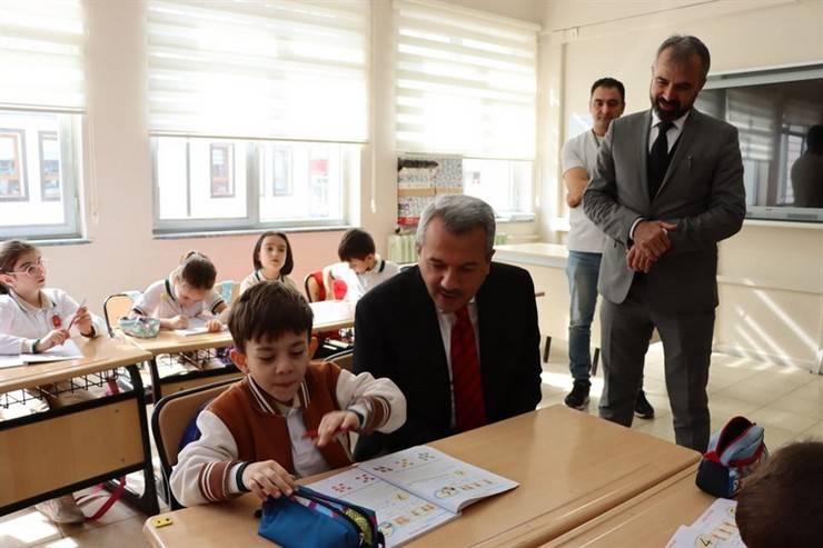 Rize Valisi Baydaş, Öğretmenler Odası Buluşması'nda 35