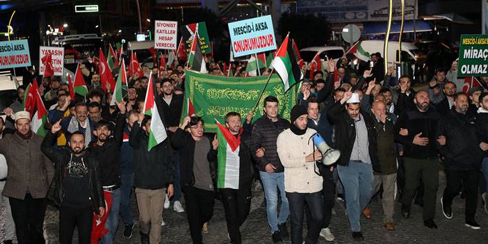 İsrail'in Gazze'deki hastaneye saldırısı Rize'de protesto edildi