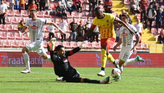 Mondihome Kayserispor-Çaykur Rizespor maçından kareler 20