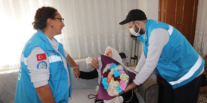 Rize Sağlık Müdürlüğü ‘Rize’nin 100’leri’ni Ziyaret Ediyor