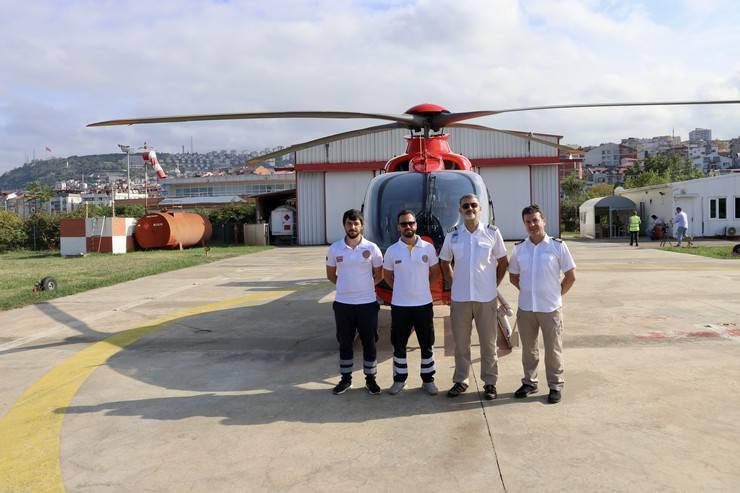 Karadeniz'de ambulans helikopterle 9 ayda 198 hasta taşındı 11