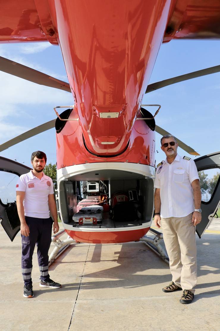 Karadeniz'de ambulans helikopterle 9 ayda 198 hasta taşındı 15