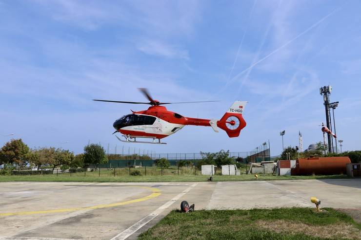 Karadeniz'de ambulans helikopterle 9 ayda 198 hasta taşındı 16
