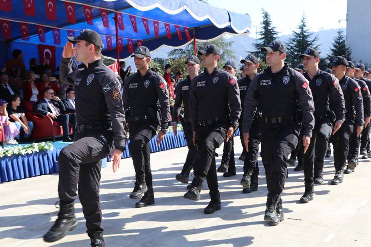 Rize'de Cumhuriyet'in 100. yıl dönümü coşku ile kutlandı 105