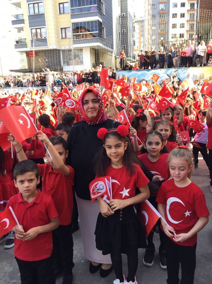 Rize'de Cumhuriyet'in 100. yıl dönümü coşku ile kutlandı 12