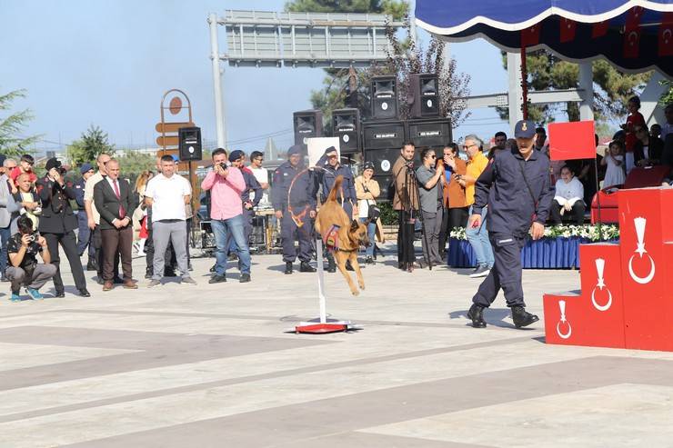 Rize'de Cumhuriyet'in 100. yıl dönümü coşku ile kutlandı 19