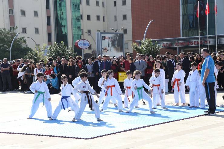 Rize'de Cumhuriyet'in 100. yıl dönümü coşku ile kutlandı 20