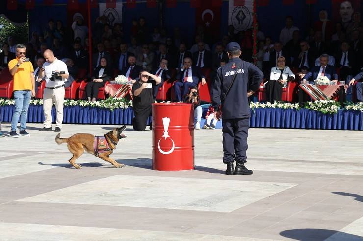 Rize'de Cumhuriyet'in 100. yıl dönümü coşku ile kutlandı 21