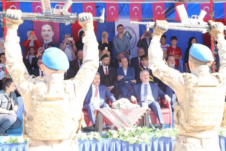 Rize'de Cumhuriyet'in 100. yıl dönümü coşku ile kutlandı 48