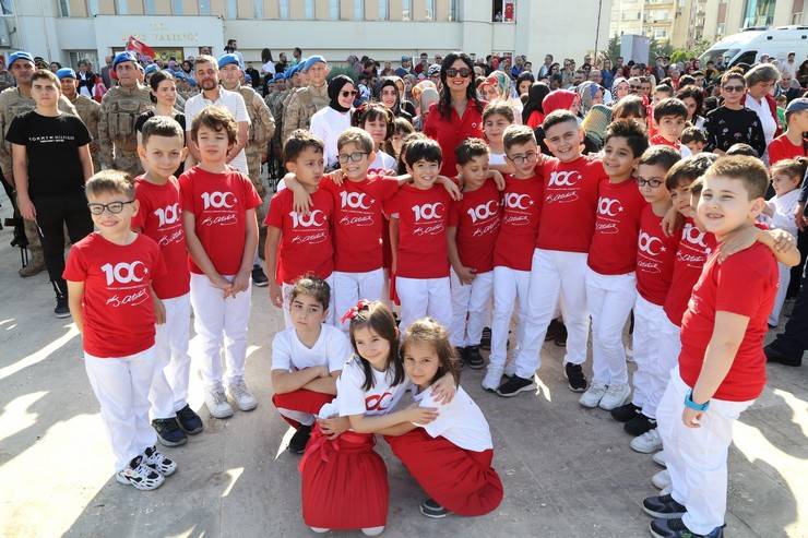 Rize'de Cumhuriyet'in 100. yıl dönümü coşku ile kutlandı 50