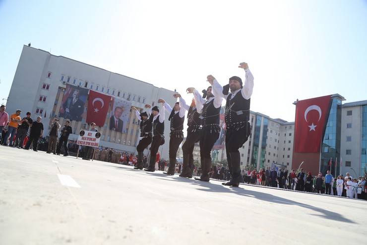 Rize'de Cumhuriyet'in 100. yıl dönümü coşku ile kutlandı 52