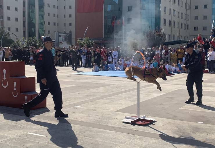 Rize'de Cumhuriyet'in 100. yıl dönümü coşku ile kutlandı 57