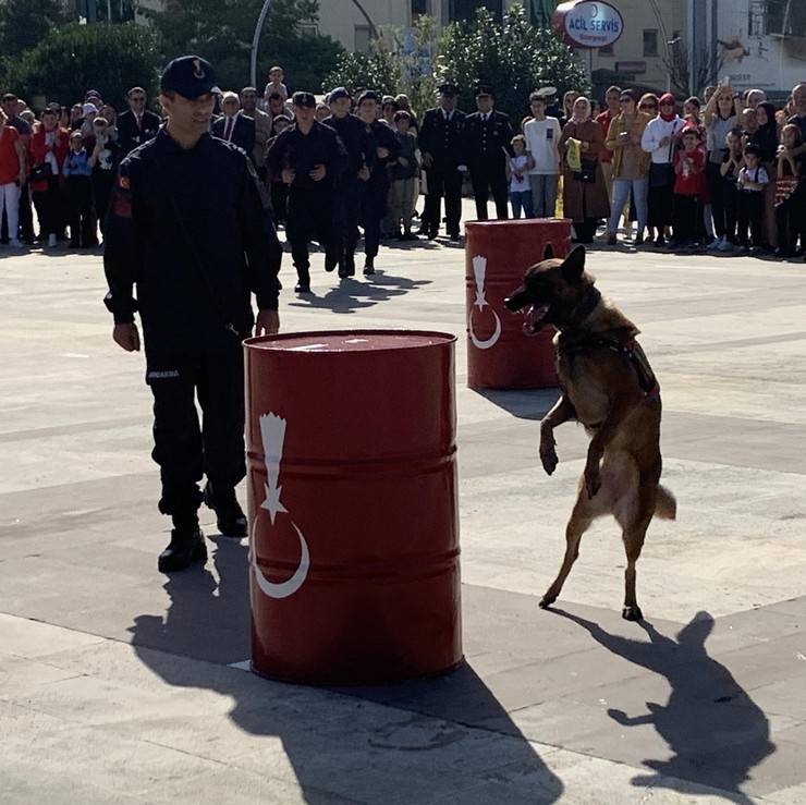 Rize'de Cumhuriyet'in 100. yıl dönümü coşku ile kutlandı 58