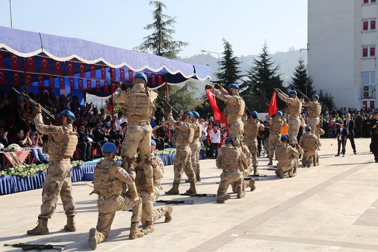 Rize'de Cumhuriyet'in 100. yıl dönümü coşku ile kutlandı 62